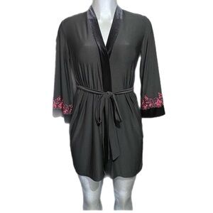 In Bloom By Jonquil Black Velvet Trim Kimono Honeymoon Robe Small Floral Cuffs S
